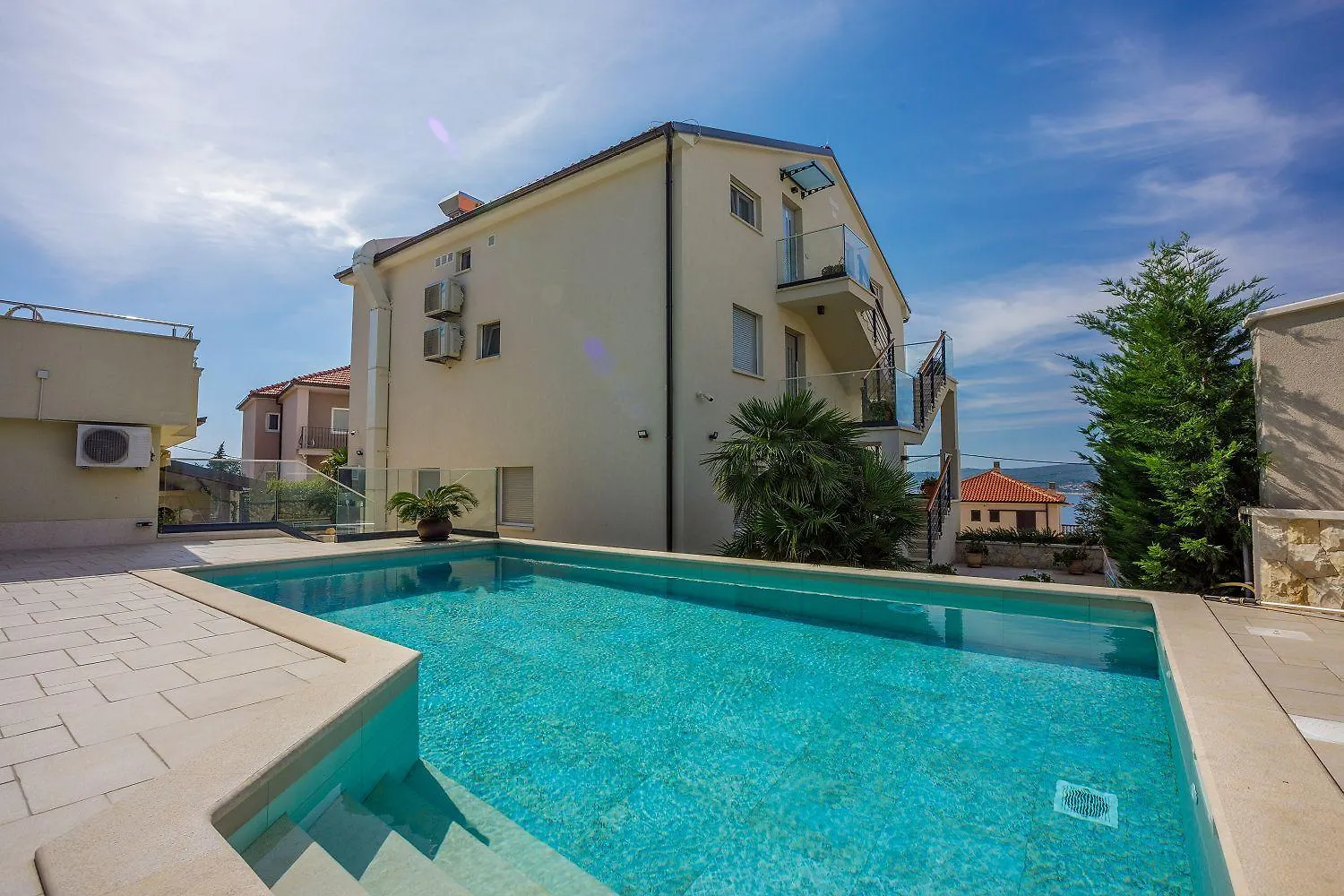 Beeindruckendes Apartment Nur 500 Meter Zum Strand Mit Meerblick, Sauna, Gym, Pool Crikvenica